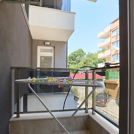 Daire Modern Family Near The Beach, Free Parking