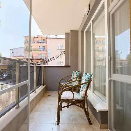 Modern Family Near The Beach, Free Parking Daire Primorsko